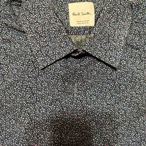 Paul Smith men’s slim fit shirt in excellent condition.